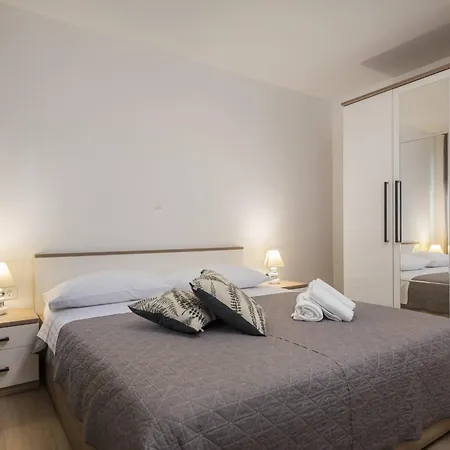 Apollo Appartement *