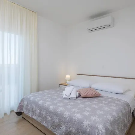 Apollo Appartement *