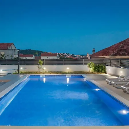 Apollo * Trogir
