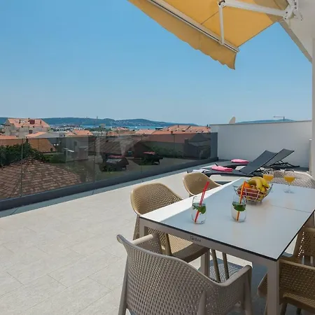 Apollo * Trogir