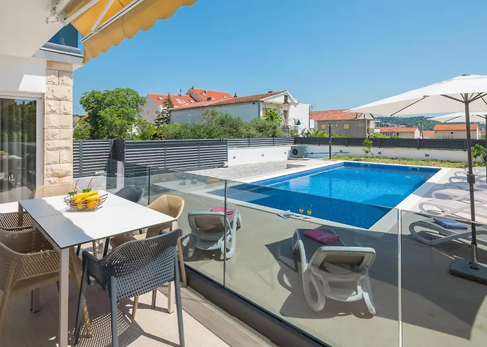 Apollo Appartement *