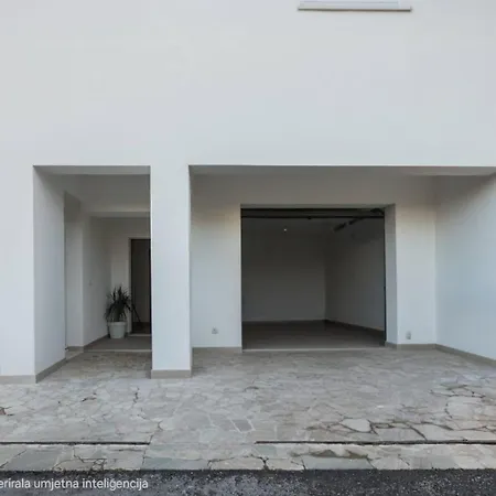 Apollo Lägenhet Trogir